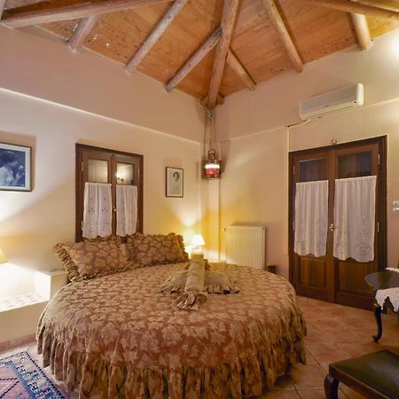 Archontiko Art Hotel Galaxídhion Szoba fotó